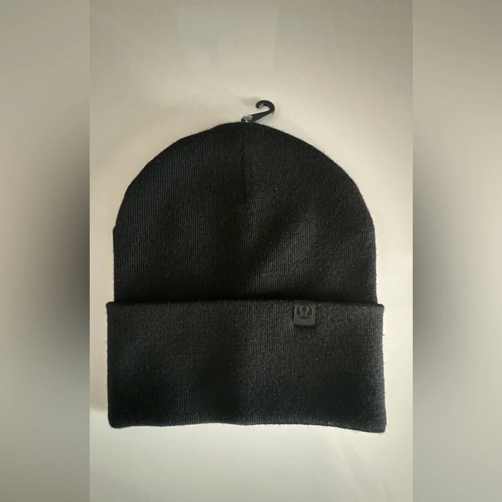 Lululemon Warm Revelation Beanie Black O/S